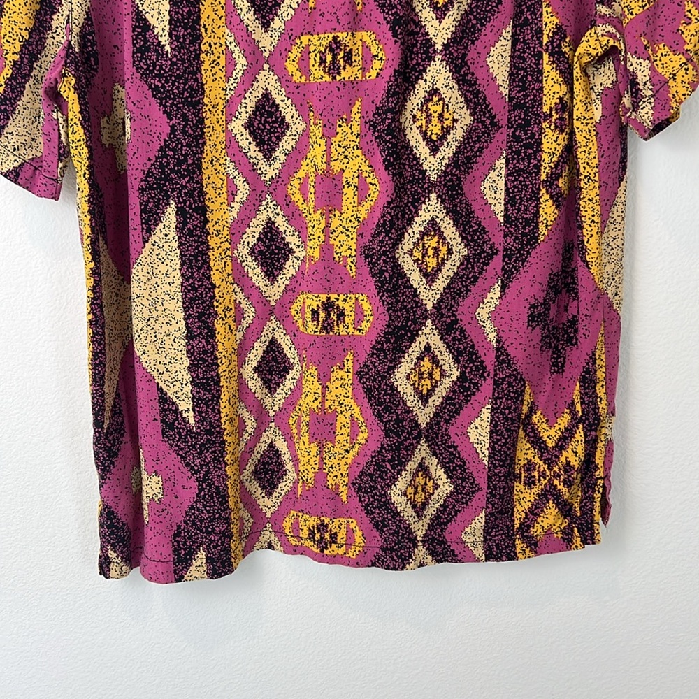 UO Urban Outfitters Diamond Stripe Short-Sleeve Rayon Shirt - Picture 10 of 13